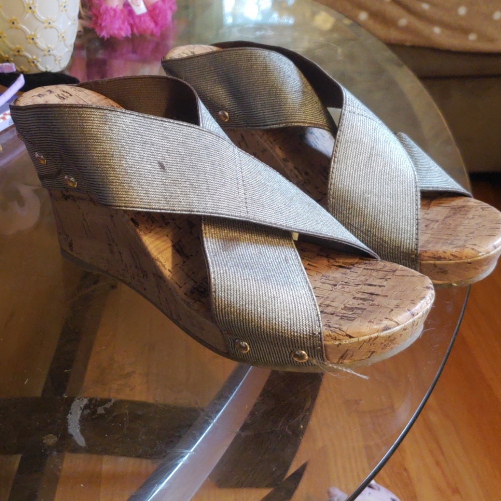 Sling sandals